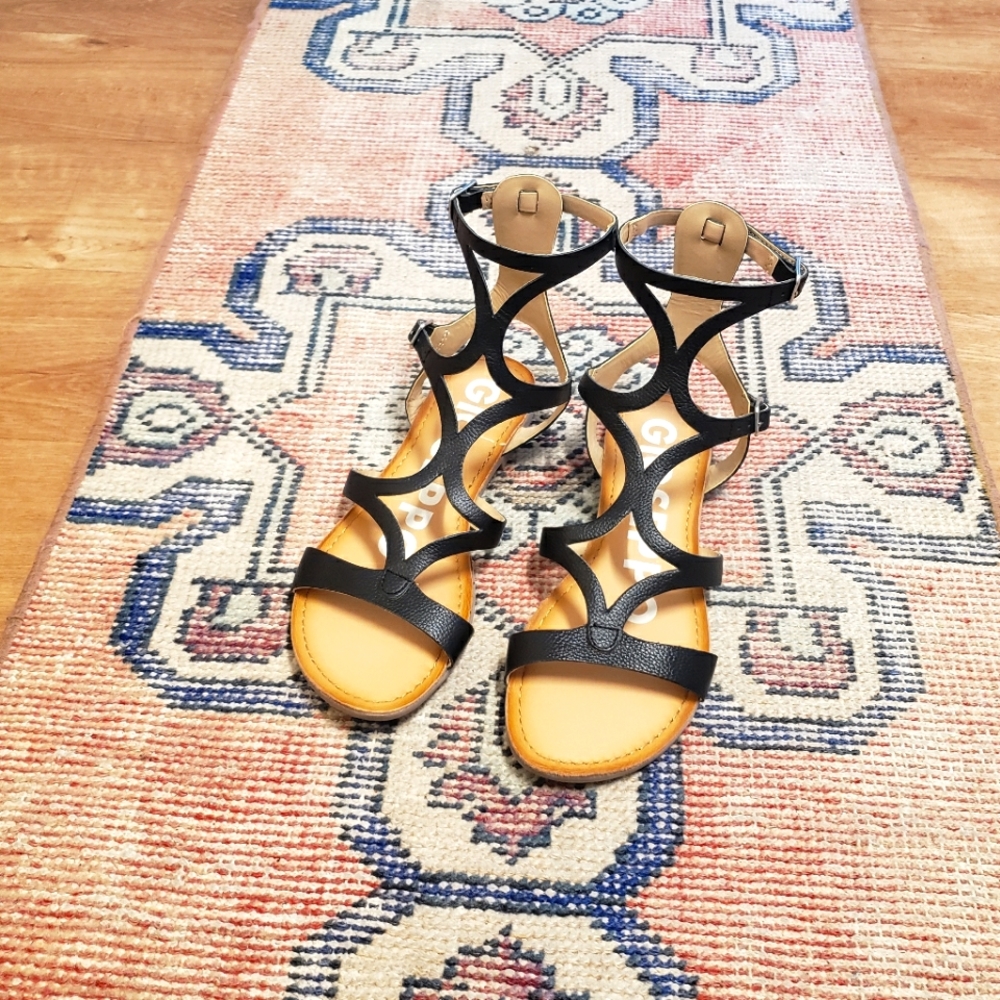 Gioseppo Leather Gladiator Sandals